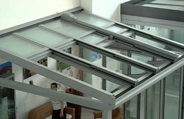 Стационарные и автоматические стеклянные крыши