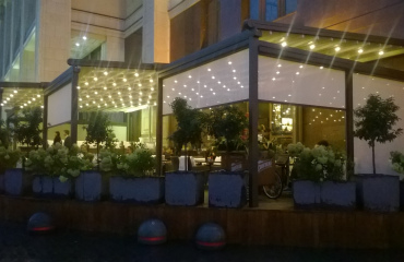 Four Seasons, Москва